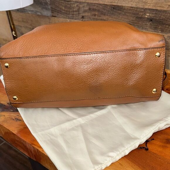 Michael Kors Hamilton E-W Brown Leather Tote Bag - Picture 4 of 13